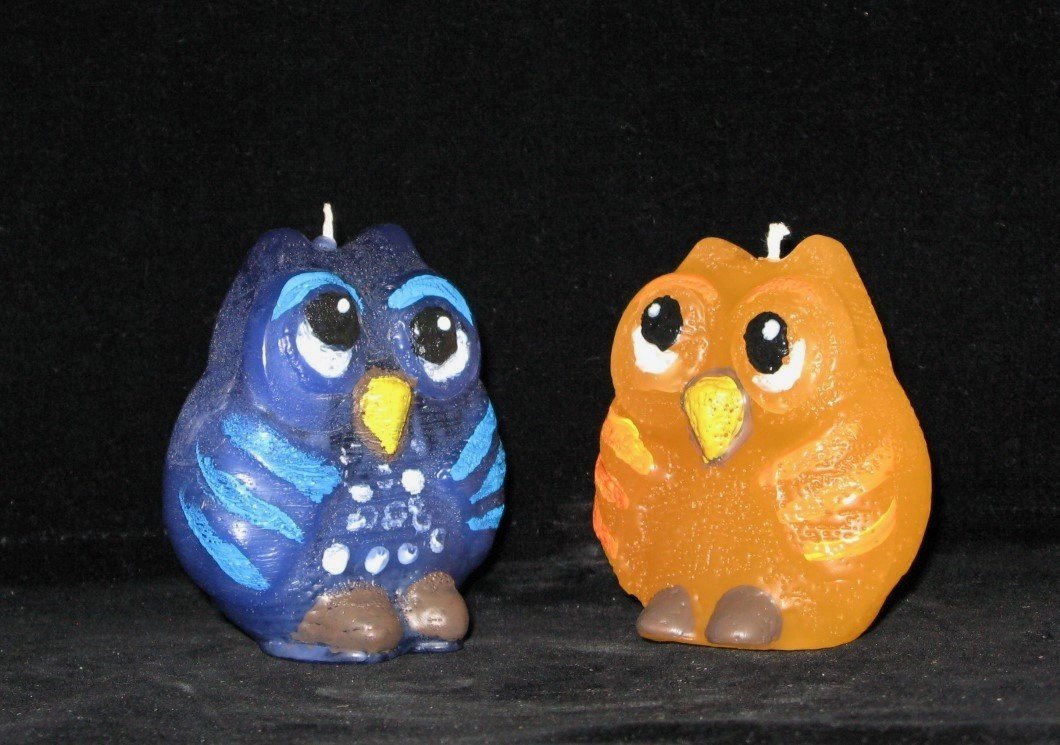 Lil Hooter Owl Candle, Hand Painted, 25 base colours, 3"D x 3"H, fragrance free only - Fanny Bay Candle Company